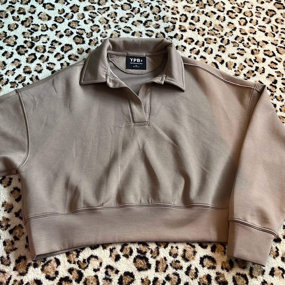 Abercrombie & Fitch Cropped Polo Sweatshirt in Taupe